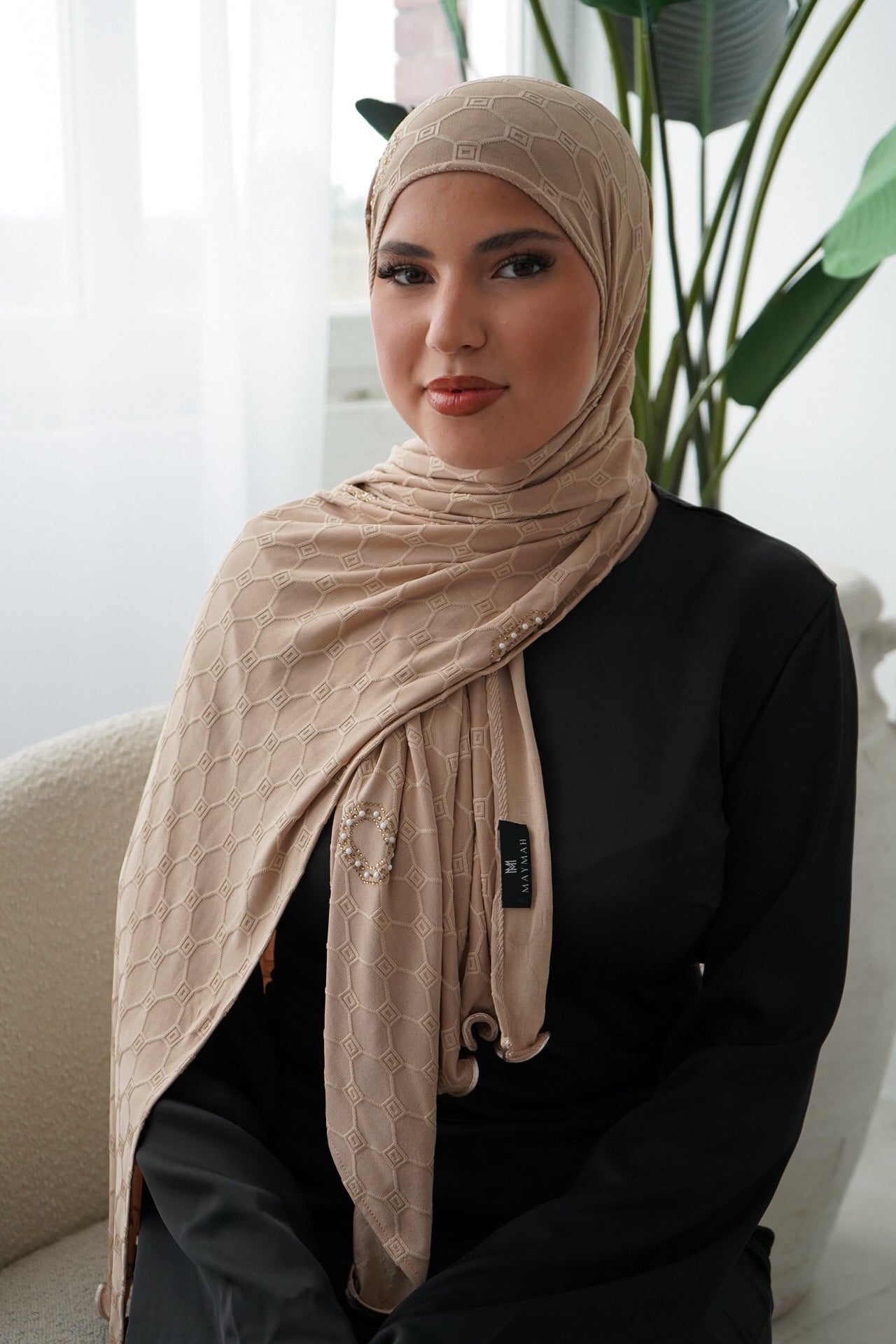 Jacquard hijab – beige