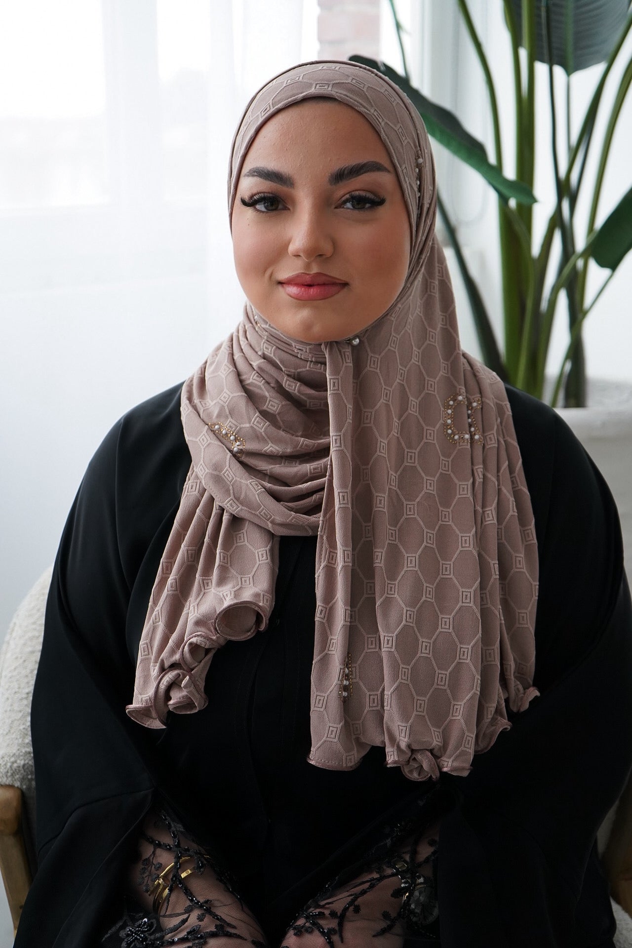 Jacquard hijab – rosewood