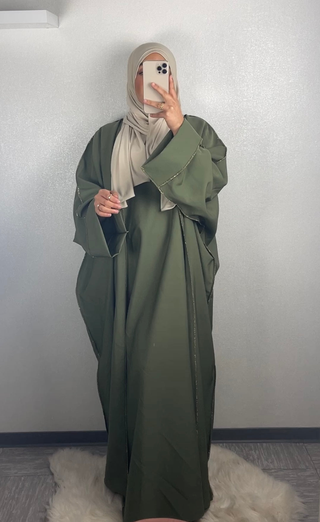 Kimono Abaya mit goldpartiekl in Khaki