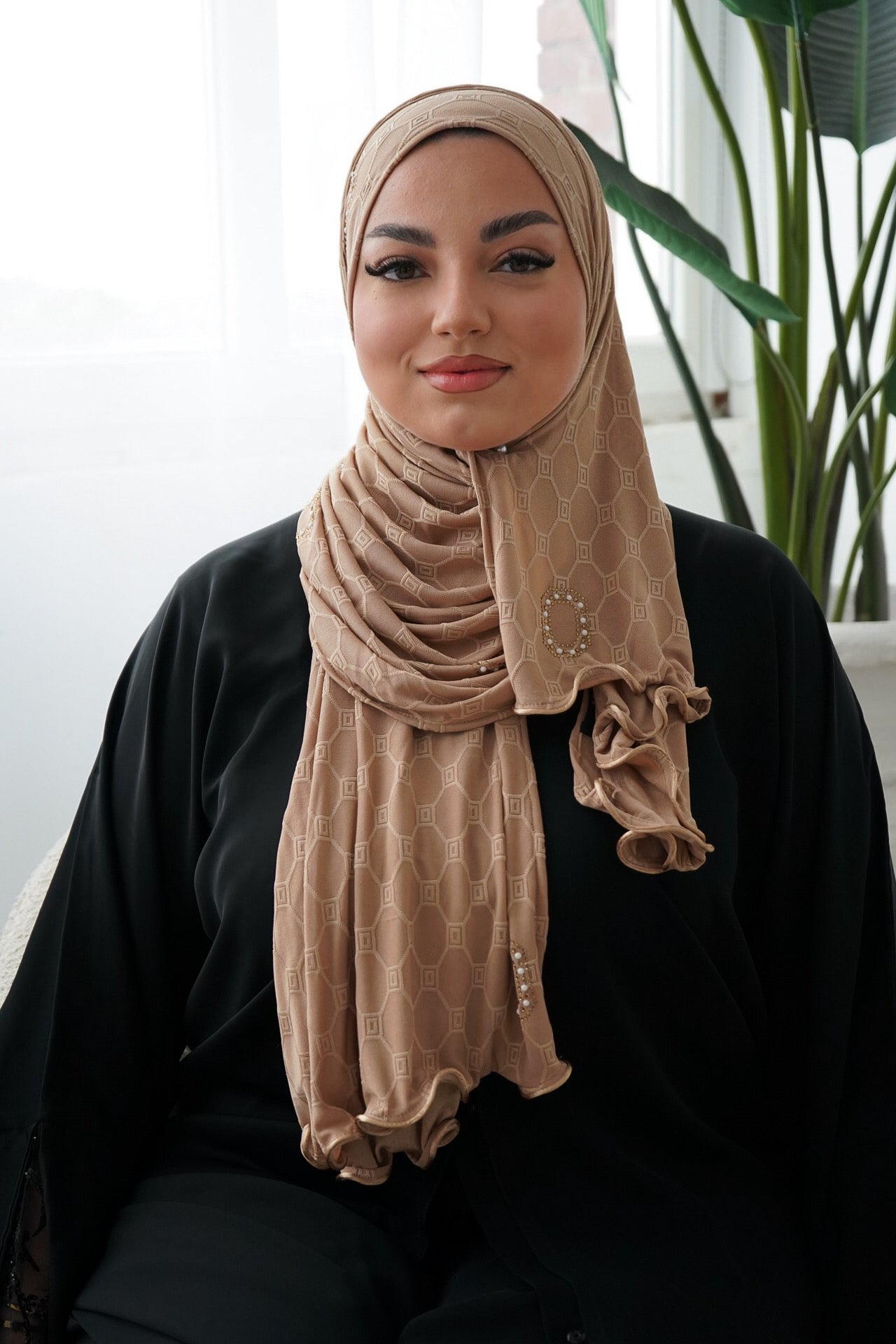 Jacquard hijab – almond