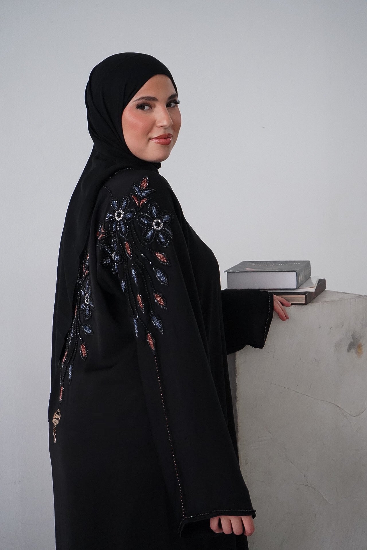 Abaya Khawla